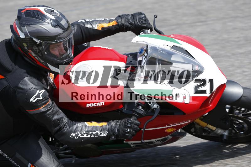 /27 12.06.2025 Ducati Schweiz Trackday Warmup  ADR/gelb-jeaune/9